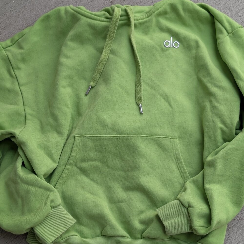 Alo accoldade sweatshirt with hood, Size XS - color: lime green